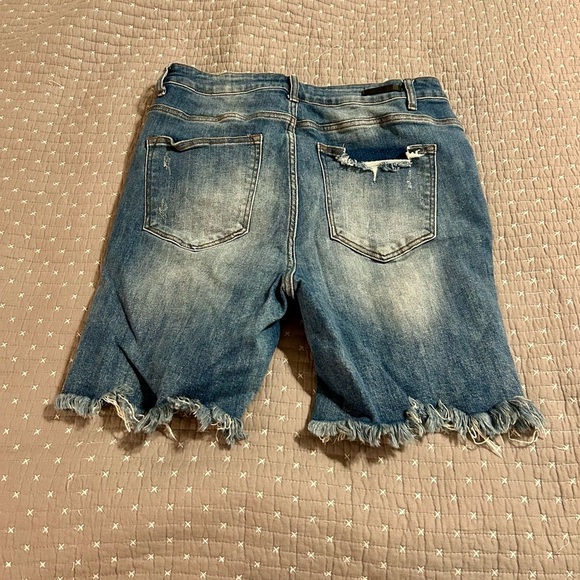 Risen Blue Distressed Jean Shorts Size 2XL - Picture 2 of 6